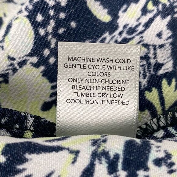 Christopher & Banks Women's Short Sleeve Print Blouse size Medium - Picture 5 of 7